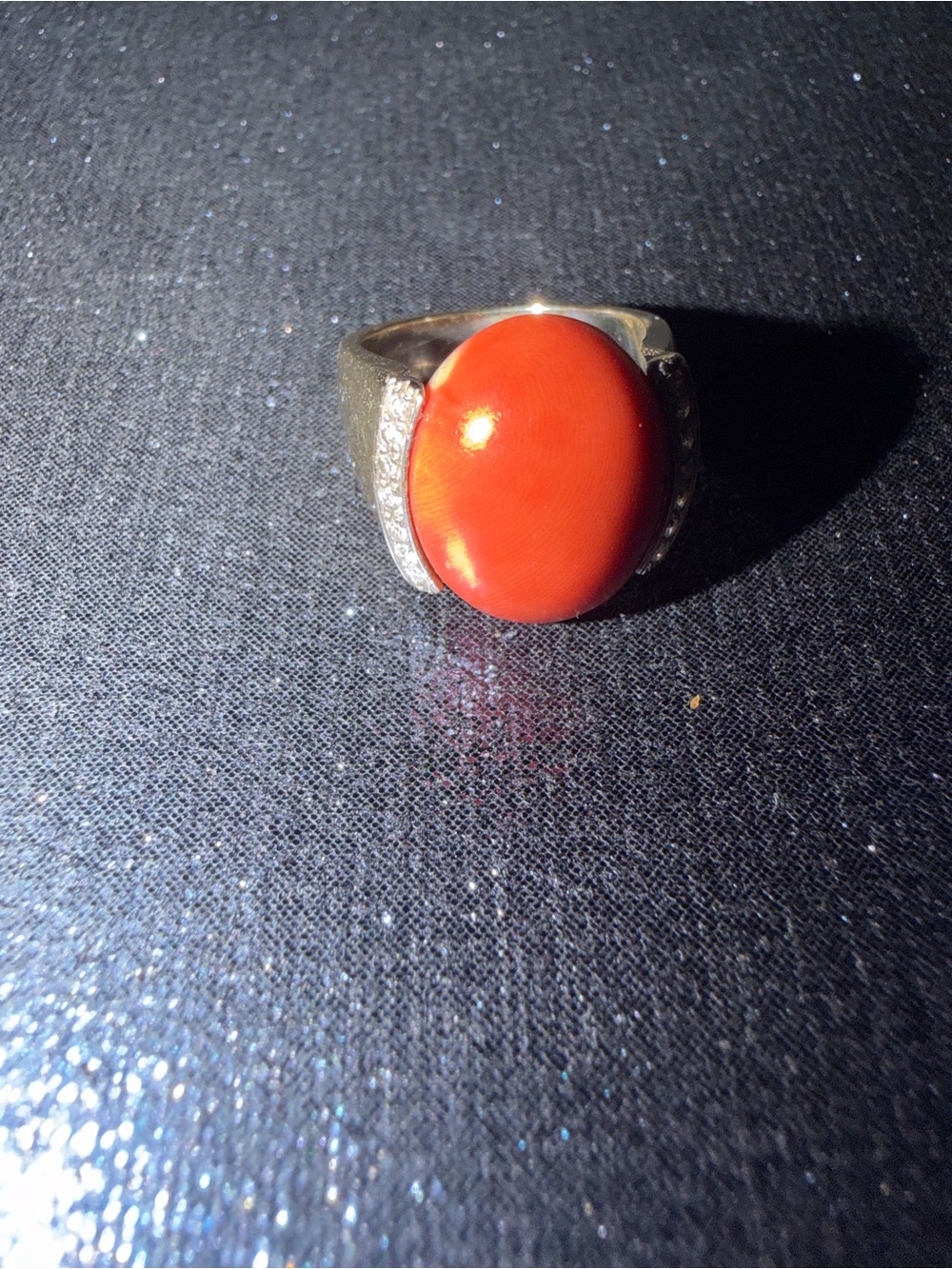 Vintage 18K GOLD Cabochon Coral with 15 Genuine Diamonds - Picture 9 of 13